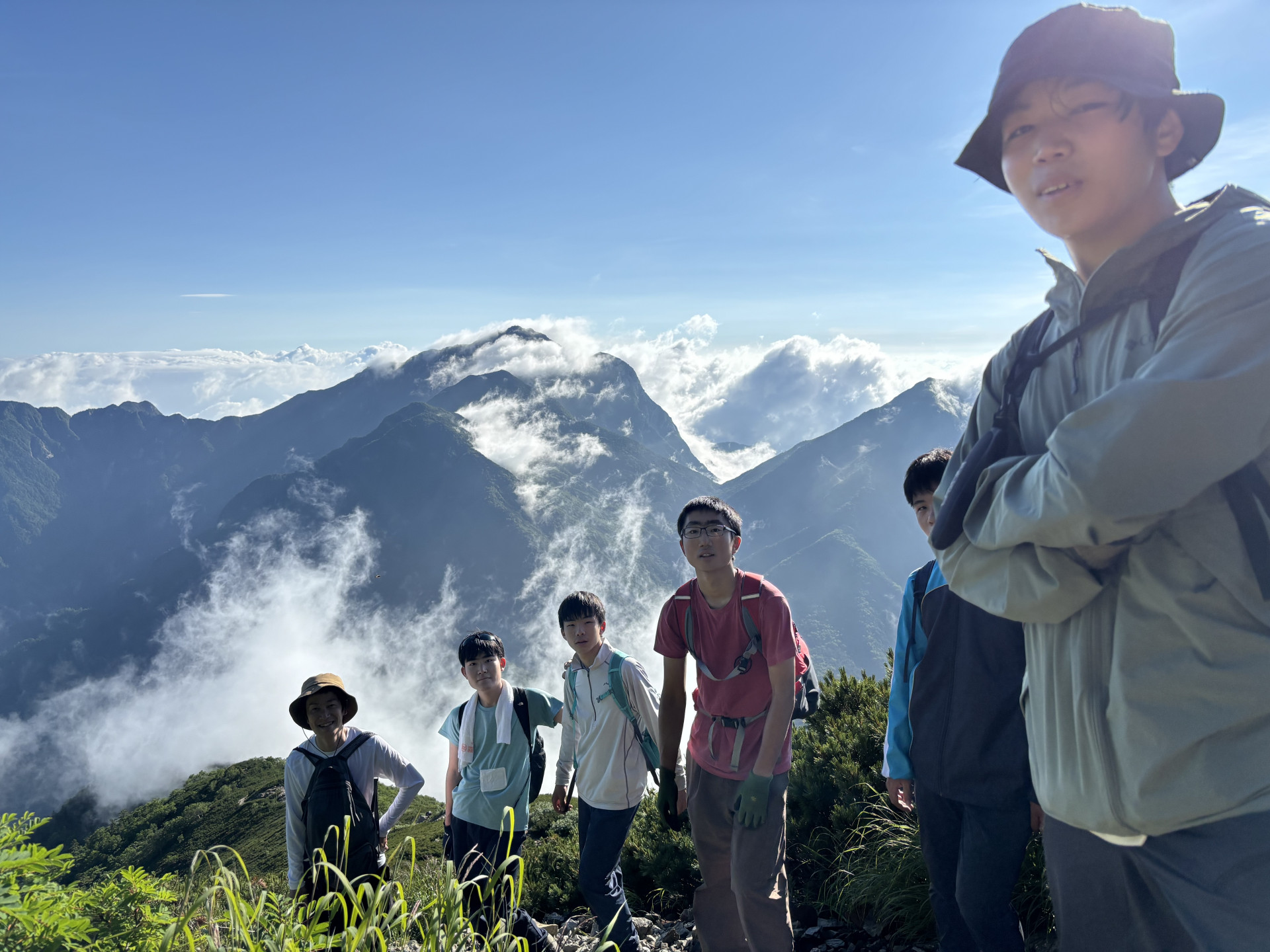 4. (奥から)甲斐駒・駒津峰・双児山